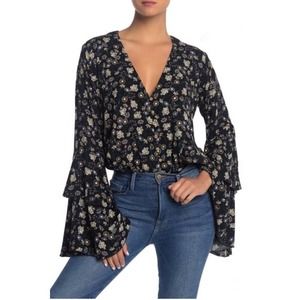 Free People She’s Dainty Bell Sleeve Bodysuit S